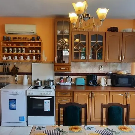 бялата къща калугерица Holiday home *